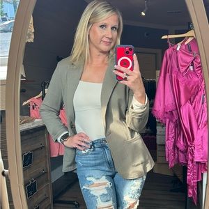 Meet your Posher, Tori